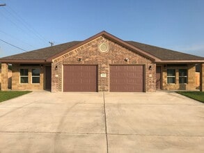 Building Photo - 5811 Luminous Ln
