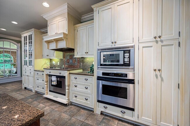 Foto del edificio - 3943 Criswell Dr