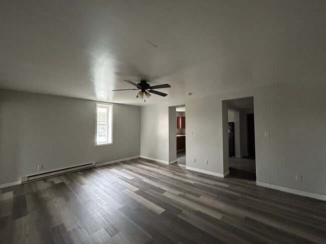 Foto del edificio - 105 W Emeline St