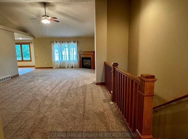 Building Photo - 4021 Sandalwood Dr