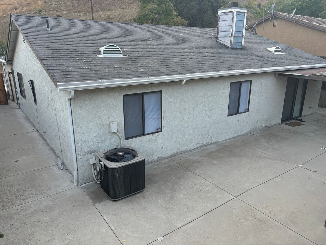 Primary Photo - Cozy 3 Bedroom Home for Rent in Val Verde!