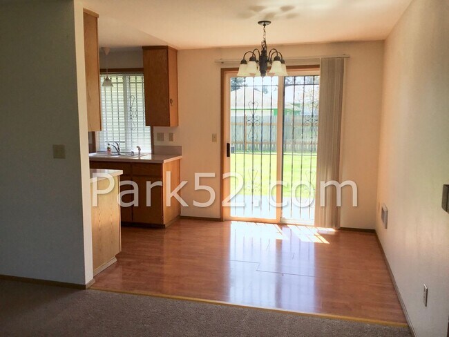 Foto del edificio - 210 E 61st St