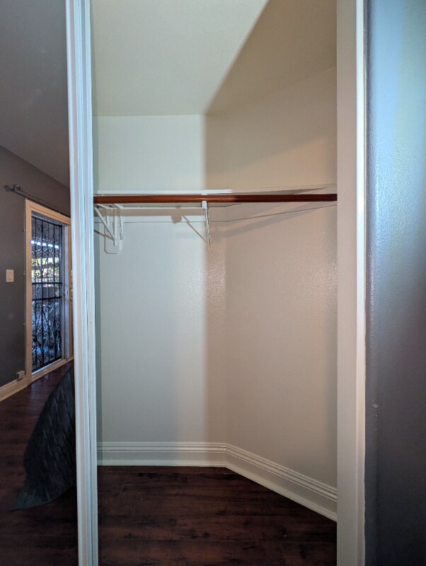 Foto del edificio - 1907 W Vernon Ave