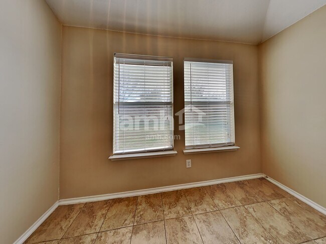 Foto del edificio - 2020 Fairview Dr