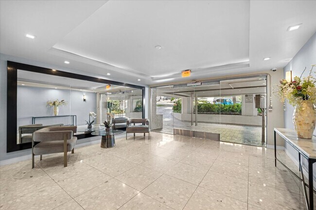 Foto del edificio - 8530 Holloway Dr