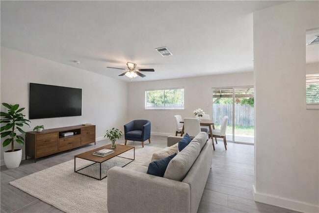 Foto del edificio - 2311 Singletree Ave