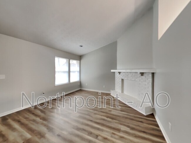 Building Photo - 2443 Leslie Brook Dr