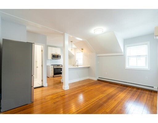 Building Photo - 565 Somerville Ave