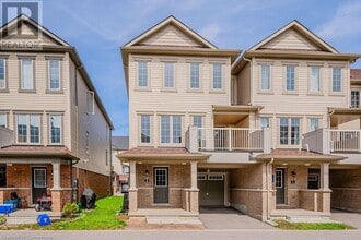 Building Photo - 755 Linden Dr