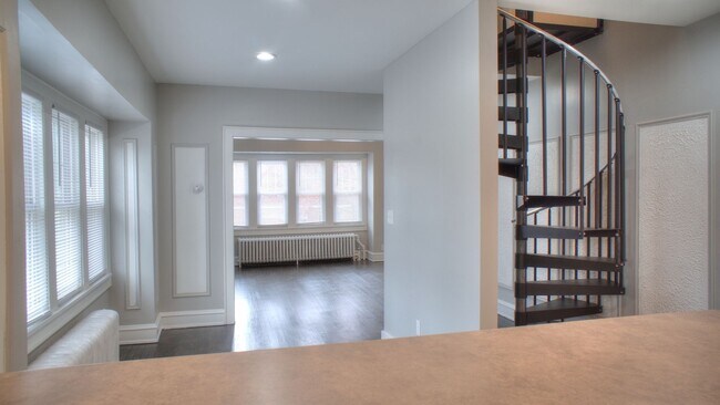 Foto del edificio - Murray Upper Flat