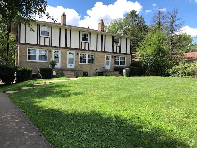 Building Photo - 2934 Thackeray Ave NW