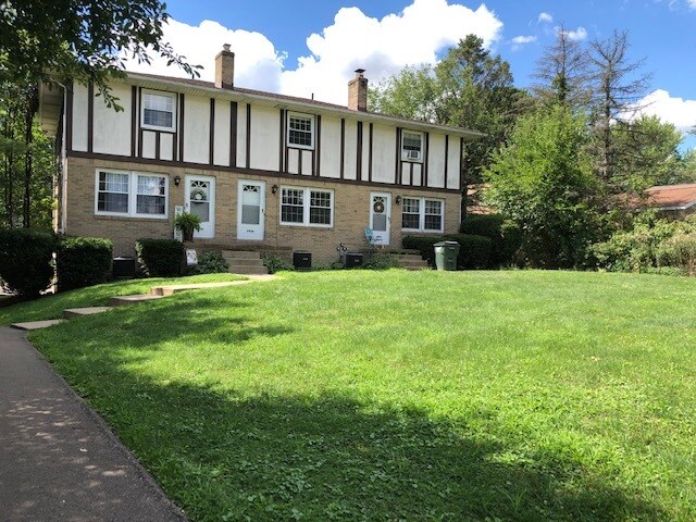 Primary Photo - 2934 Thackeray Ave NW