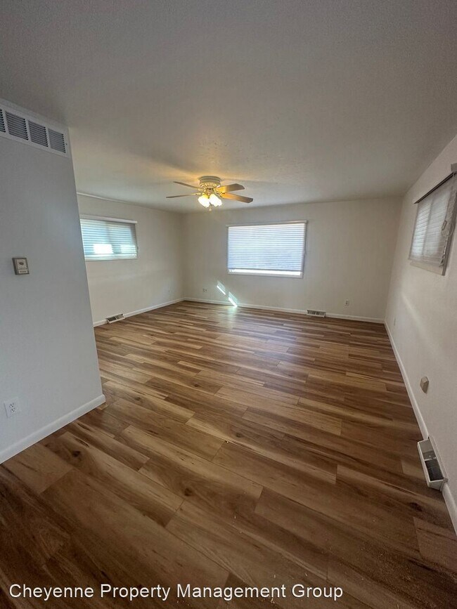 Building Photo - 4 br, 2.5 bath House - 1758 Cheshire Dr