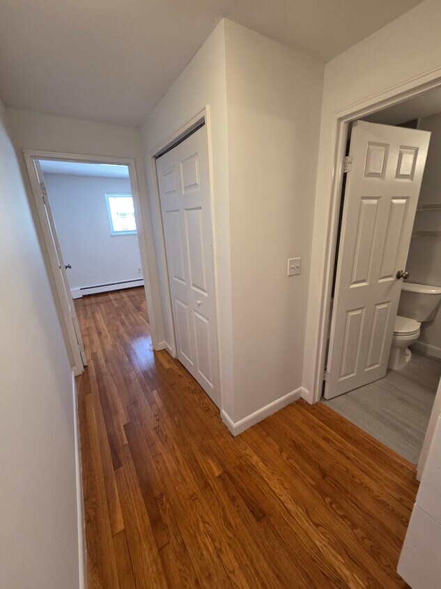Primary Photo - 9 Holmes St