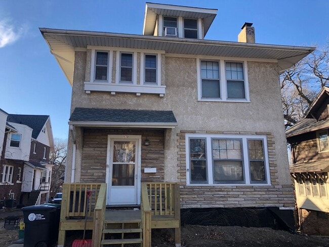 Photo - Beautiful 5 Bedroom/2.5 Bathroom Home in Popular Field Club Area