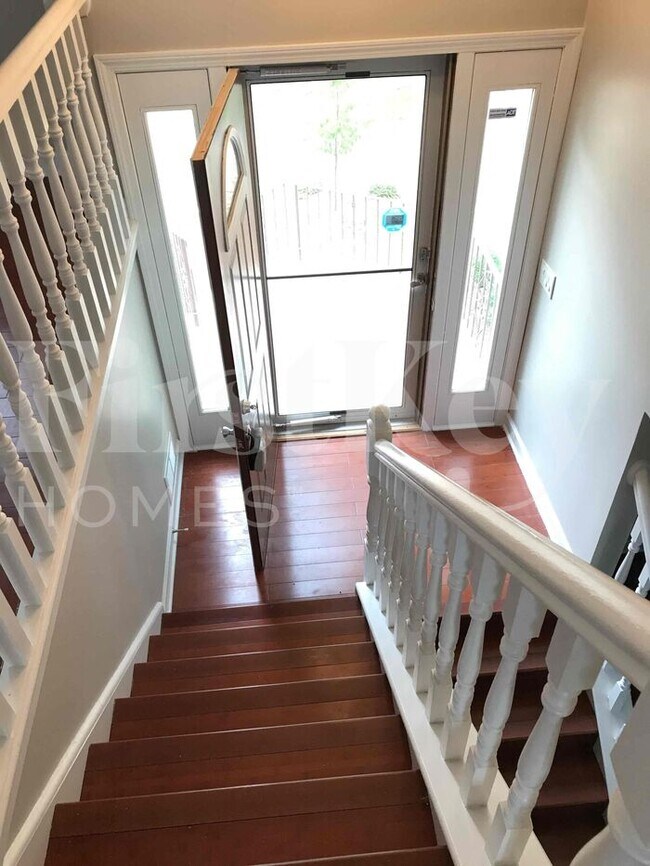 Foto del edificio - 6029 Spring Ln
