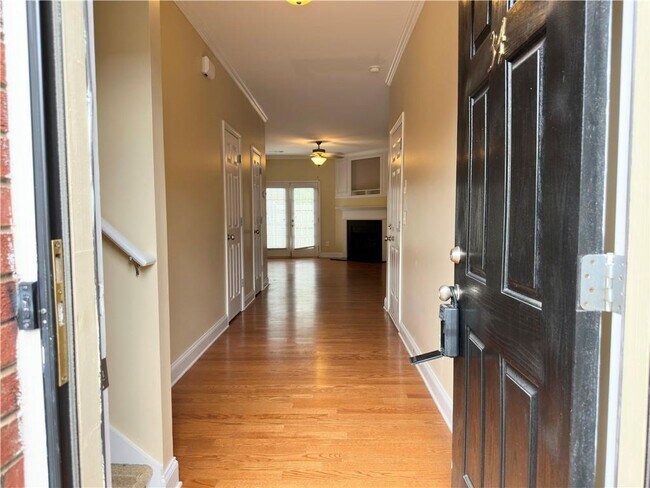 Building Photo - 34 N Oaks Cir