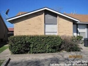 Building Photo - 5515 Lochmoor