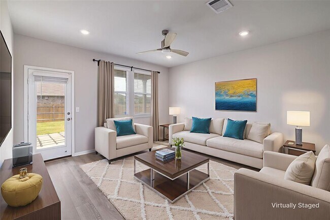 Foto del edificio - 445 Shiner Ln