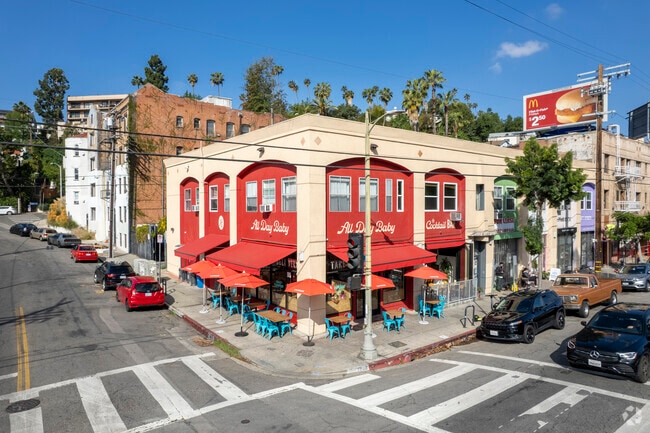 Building Photo - 3200 W Sunset Blvd
