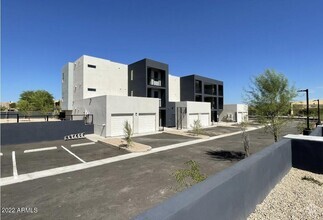 Building Photo - 12412 N Saguaro Blvd