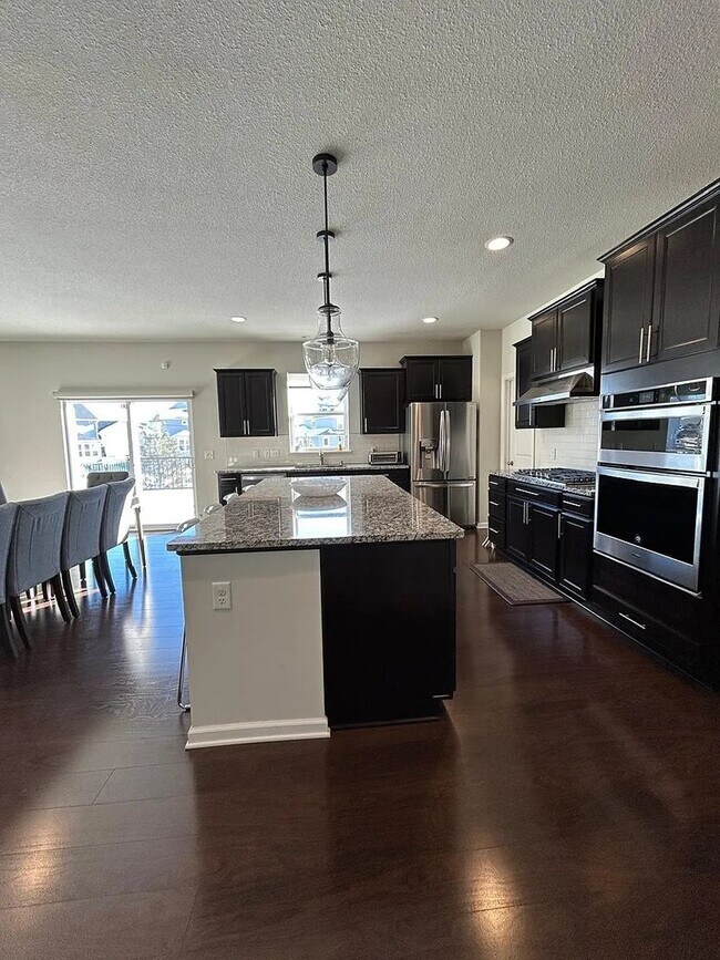 Foto del edificio - Awesome updated Plymouth home