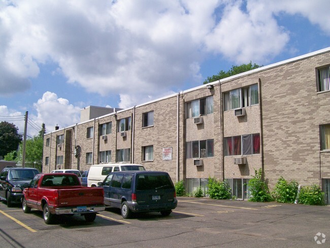 Foto del edificio - Cedar Lake Apartments