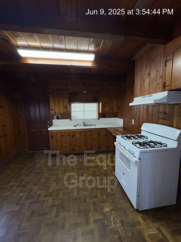 Building Photo - 207 S Linwood Ave