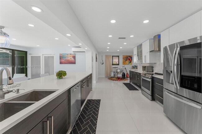 Foto del edificio - 1433 NW 8th St