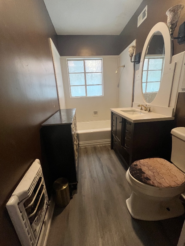 Building Photo - 126 Aston Ave