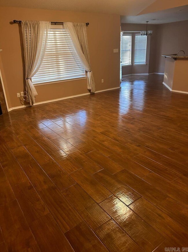 Building Photo - 1116 Kenwood Cove