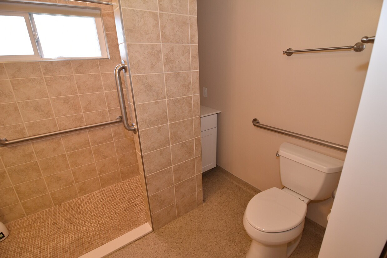 Handicapped accessible - 3355 Manning Ave