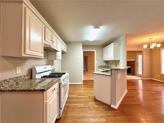 Foto del edificio - 7080 Shady Oak Ln