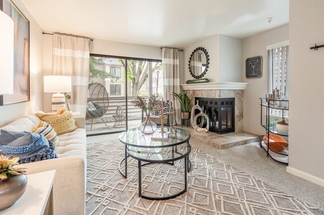 Building Photo - Hidden Lake Condominium Rentals