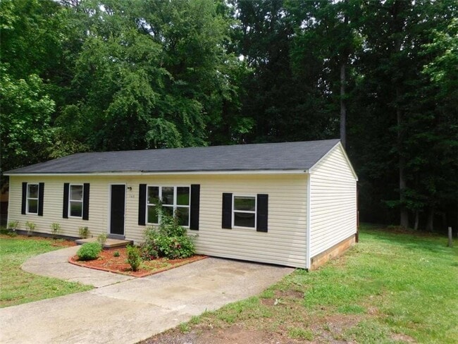 Building Photo - 145 Sarsen Cir