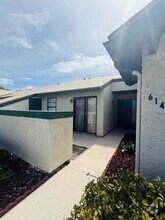 Building Photo - 614 SW Jeanne St