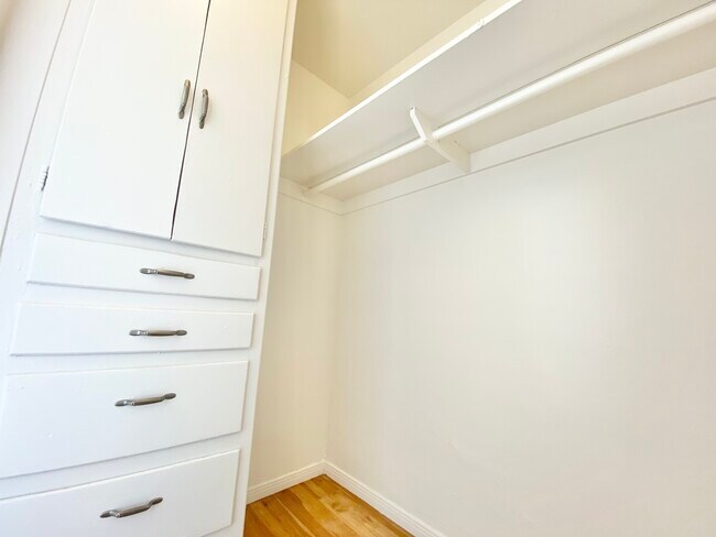 Foto del edificio - 2613 S Sepulveda Blvd Los Angeles, CA 90064