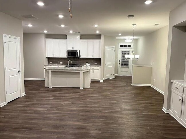 Foto del edificio - 1366 Elderwood Way