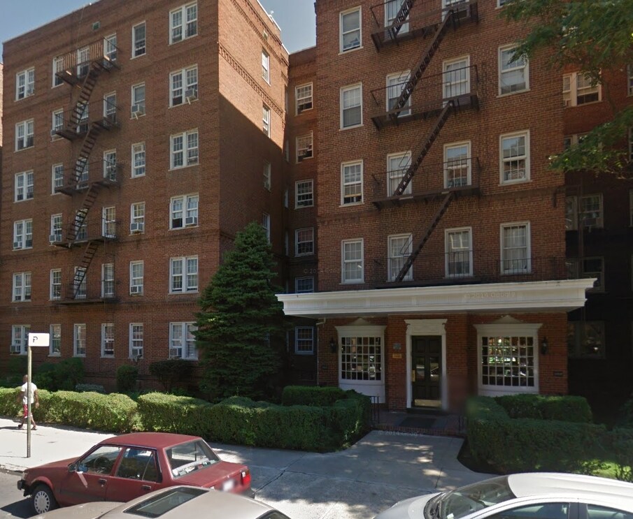 Foto del edificio - 383 E 17th St