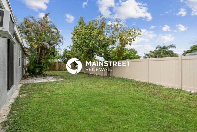 Foto del edificio - 3 Bedroom Pet-Friendly Home in Miramar, FL with Main Street Renewal