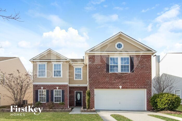 Foto principal - 14008 Lawrence Farm Ln