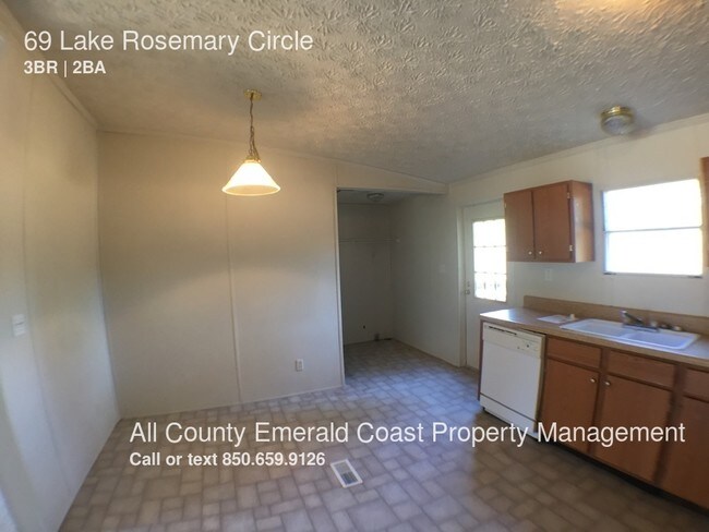 Foto del edificio - 69 Lake Rosemary Cir