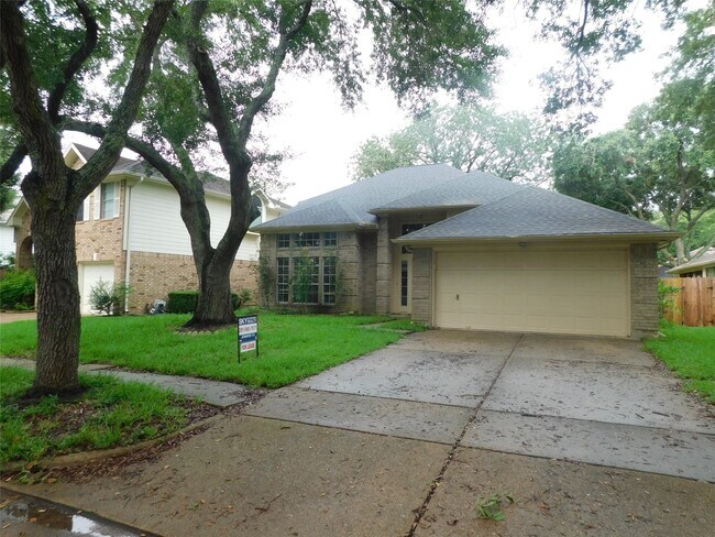 Foto del edificio - 122 High Meadows Dr