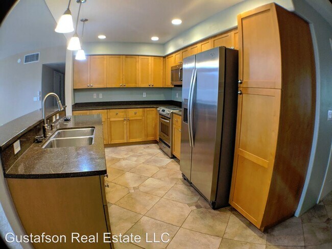 Building Photo - 7012 Hawaii Kai Dr