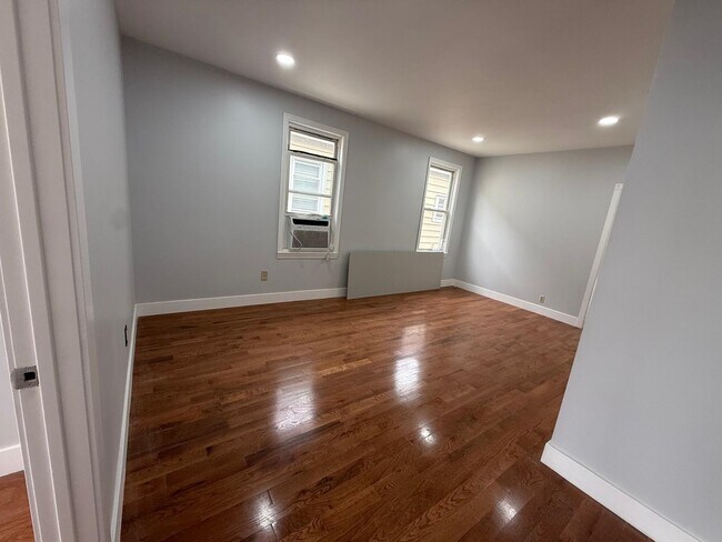 Foto del edificio - 162 W 32nd St