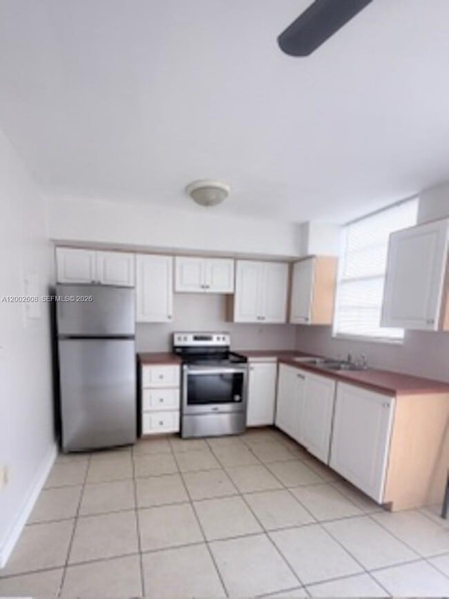 Building Photo - 5966 SW 68th St