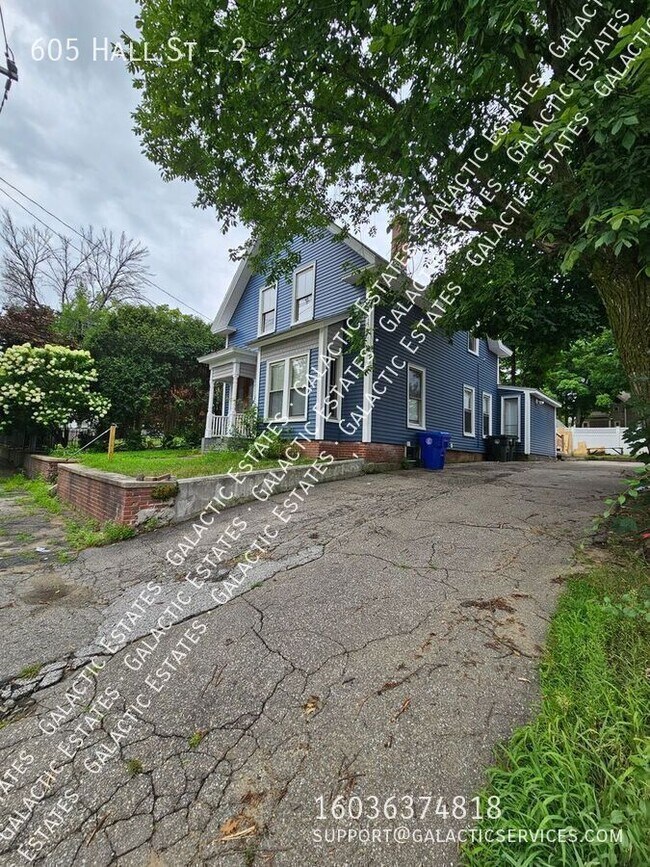 Building Photo - 605 Hall St