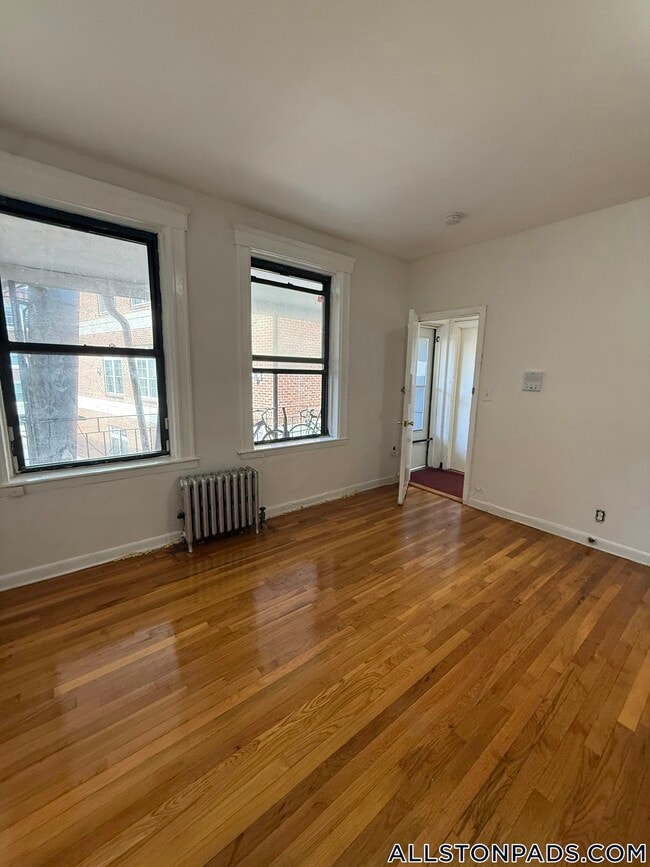 Building Photo - 153 Brighton Ave