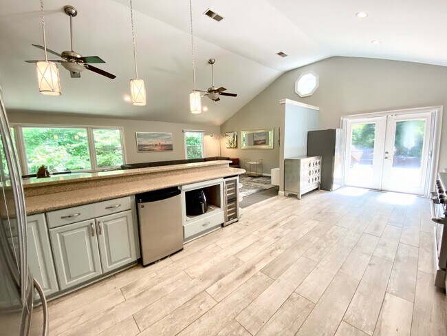 Building Photo - 345 Ridgeview Trail
