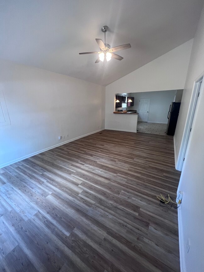 Sala de estar - 3524 Park Ave